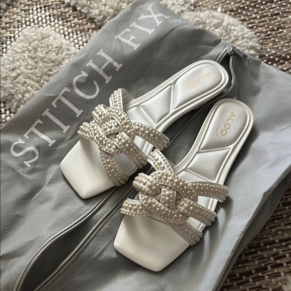 Aldo White Pearl Bow Sandals - Picture 1 of 3